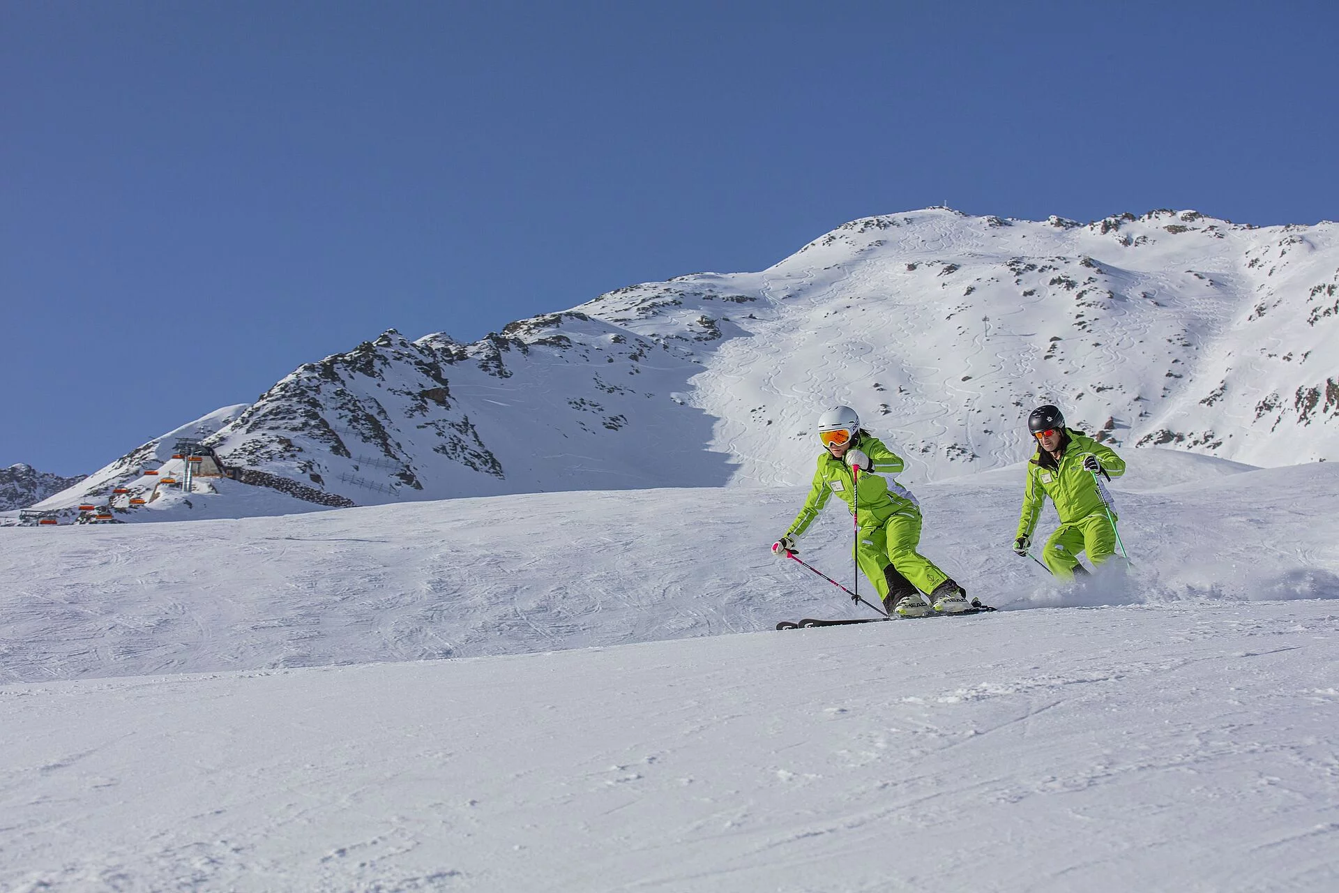 Package Erwachsene mit 1 Tag Verleih - Ski